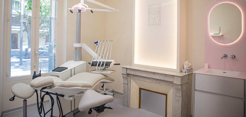 Création d'un cabinet dentaire avec agencement à Aix-en-Provence dans les Bouches-du-Rhône